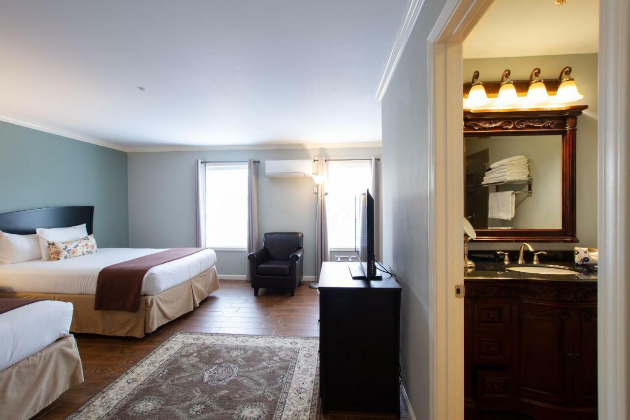 The Dahlonega Square Hotel & Villas ภายนอก รูปภาพ