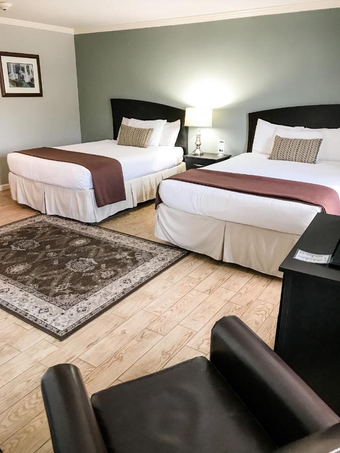 The Dahlonega Square Hotel & Villas ภายนอก รูปภาพ